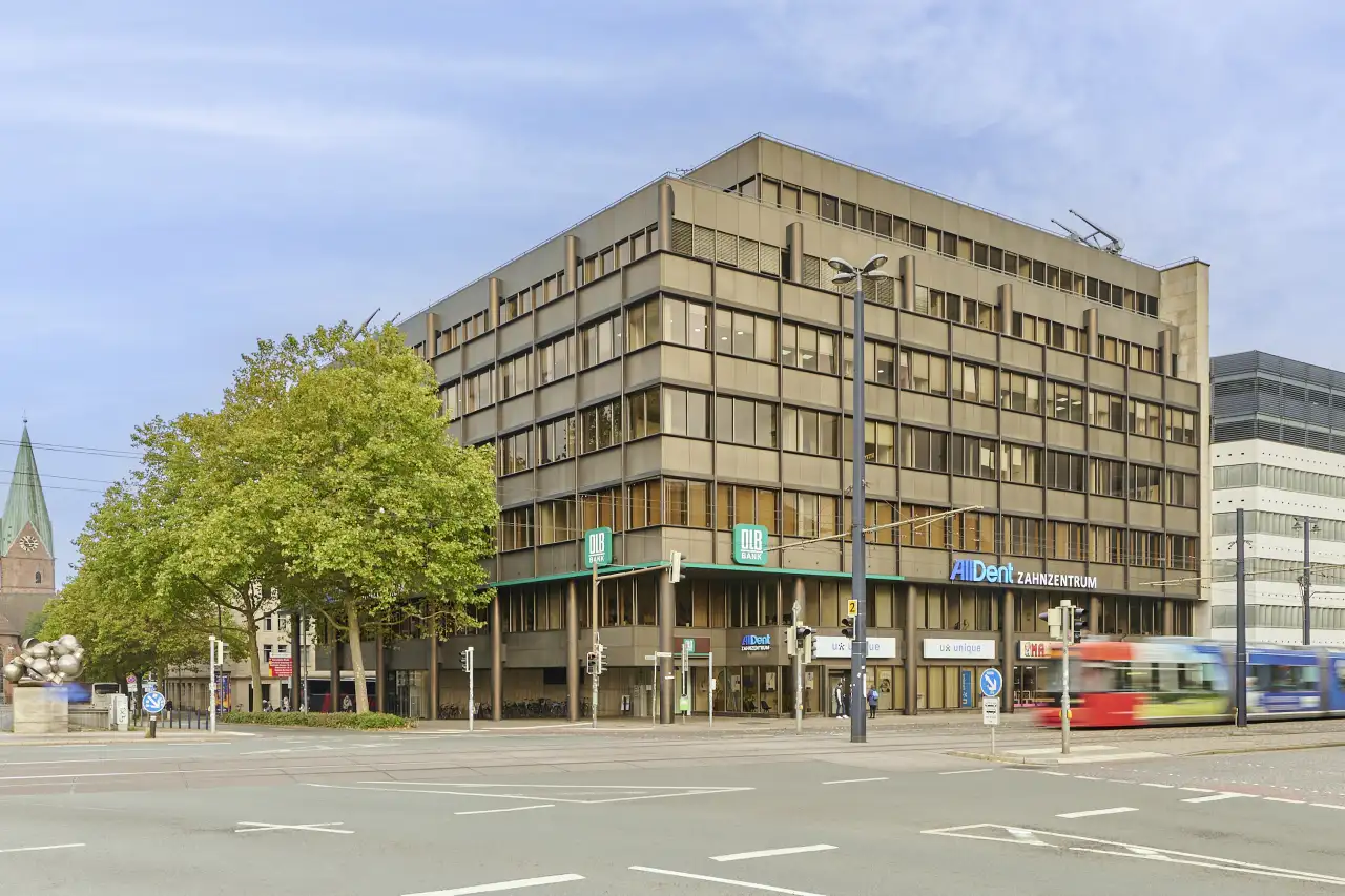 2022-10-21-martinistr.-1-gmbh-co.-kg-aussenaufnahmen_hmf5287